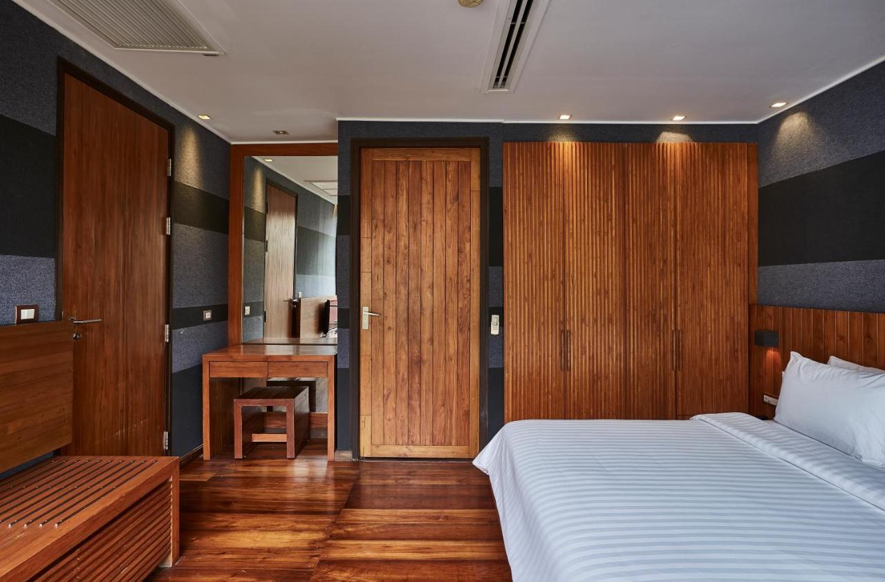 Luxx Langsuan Hotel - Sha Plus Μπανγκόκ Εξωτερικό φωτογραφία
