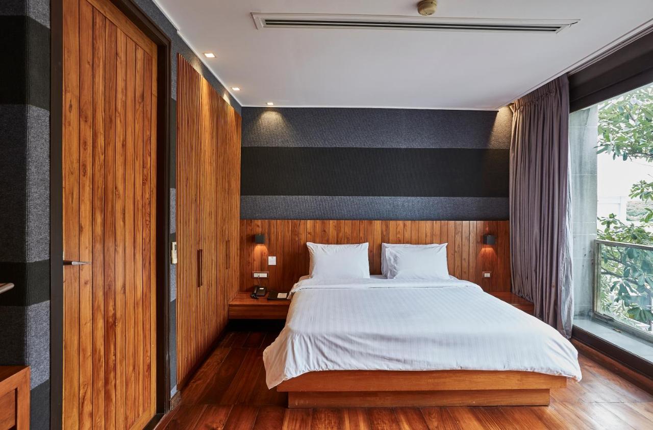 Luxx Langsuan Hotel - Sha Plus Μπανγκόκ Εξωτερικό φωτογραφία
