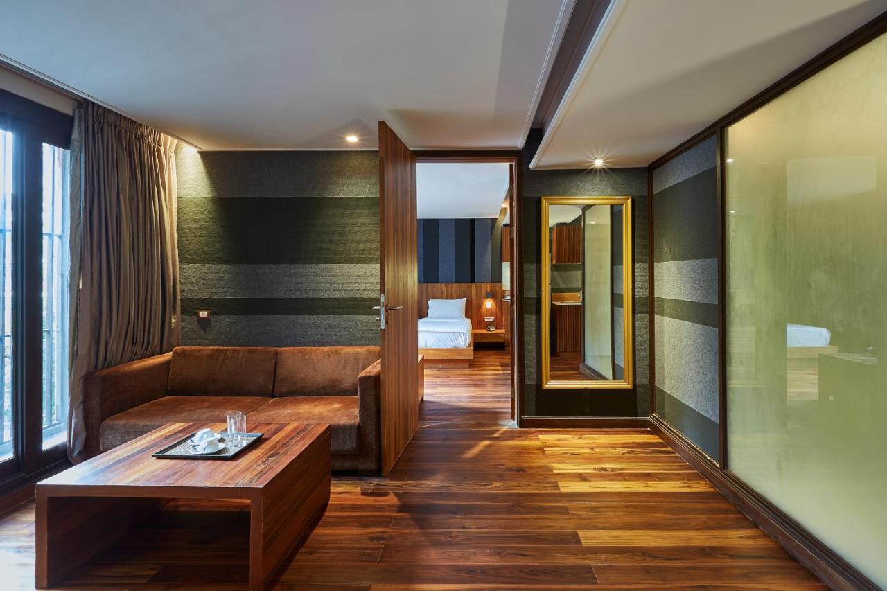Luxx Langsuan Hotel - Sha Plus Μπανγκόκ Εξωτερικό φωτογραφία